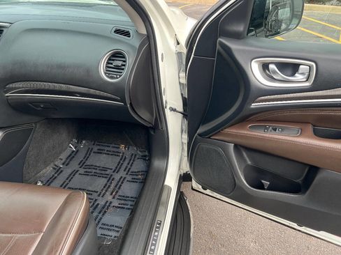 Used 2017 INFINITI QX60 AWD w/ Premium Plus Package image 30