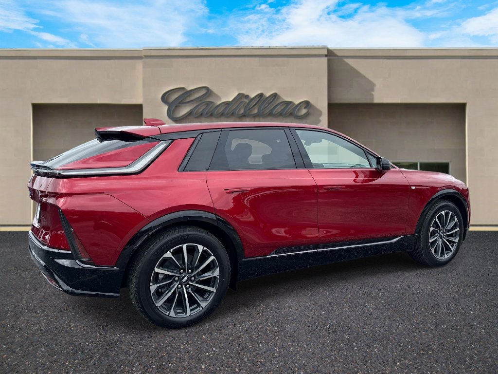 New 2027 Cadillac Lyriq Sport RWD image 3