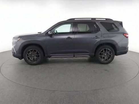 Used 2023 Honda Pilot Touring image 4