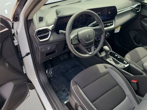 New 2026 Chevrolet TrailBlazer LT w/ Midnight Edition FWD image 18