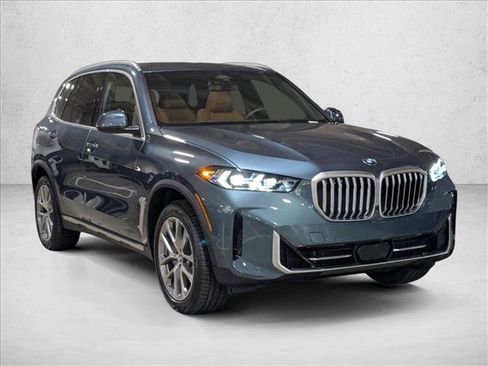 New 2026 BMW X5 xDrive40i w/ Premium Package image 6