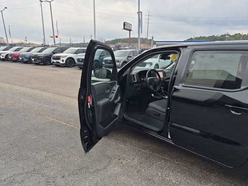 Used 2023 Nissan Frontier SV w/ Technology Package image 10