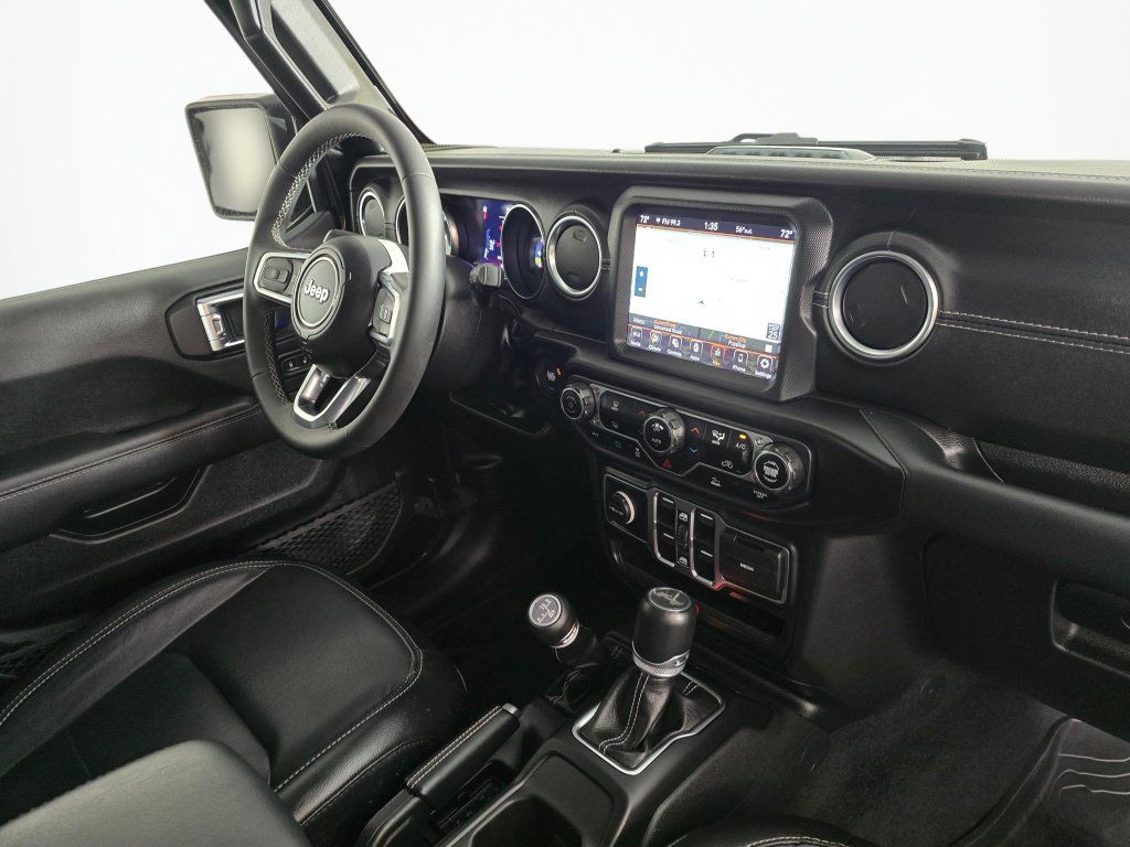 Used 2023 Jeep Wrangler Unlimited Sahara AWD/4WD image 43