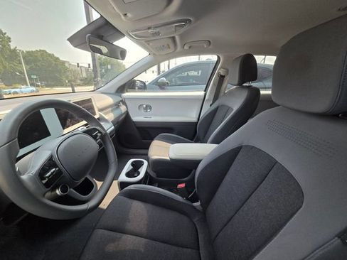 Certified 2024 Hyundai Ioniq 5 SE RWD image 9