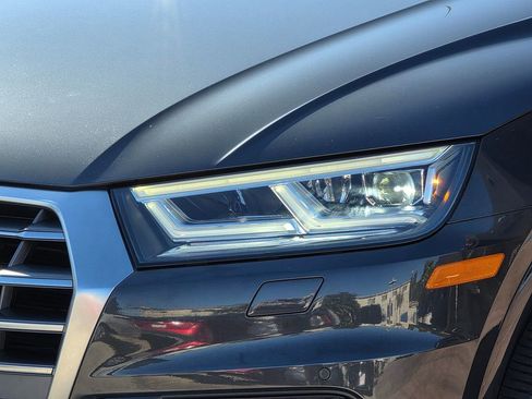 Used 2019 Audi Q5 2.0T Premium Plus w/ Premium Plus Package image 8