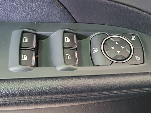Used 2019 Ford Explorer XLT w/ Equipment Group 202A FWD image 28