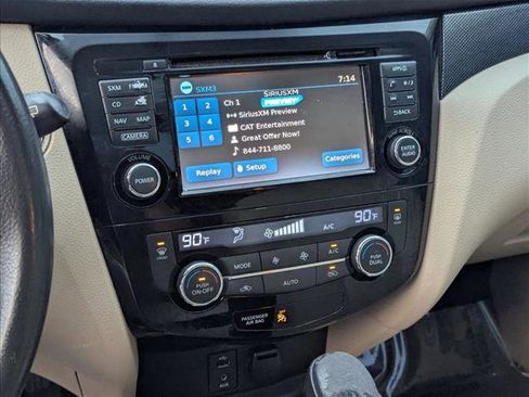 Used 2016 Nissan Rogue SL w/ SL Premium Package image 12