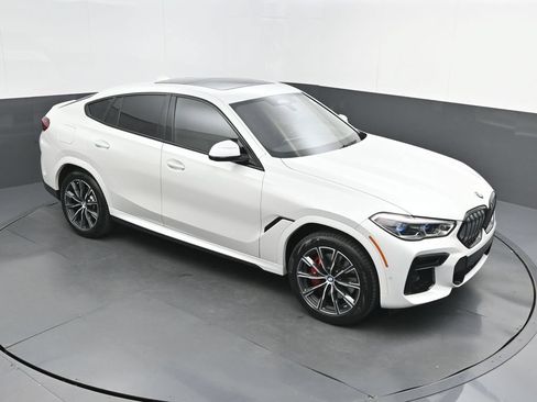 Used 2022 BMW X6 xDrive40i w/ Executive Package AWD/4WD image 40