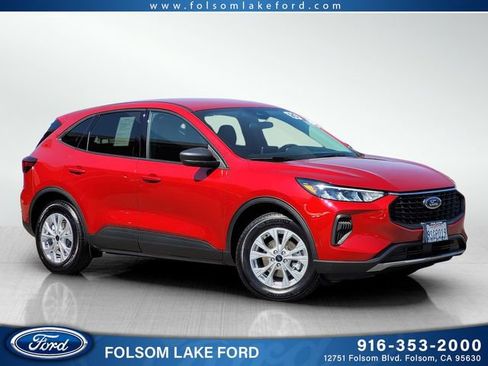 Used 2025 Ford Escape Active image 1