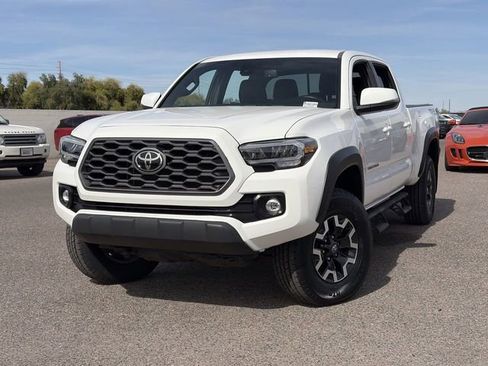 Used 2021 Toyota Tacoma TRD Off-Road image 3