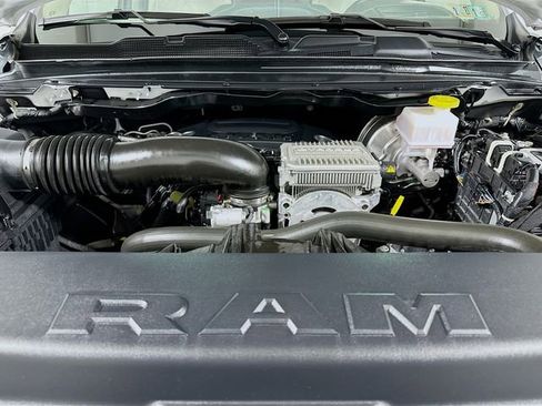 Used 2024 RAM 1500 Limited image 13