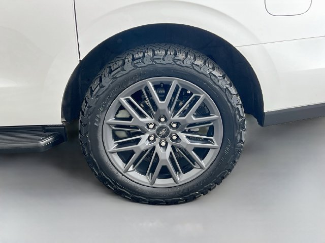 Used 2025 Ford Expedition Max Active AWD/4WD image 39