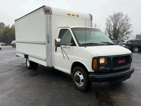 Used 2000 GMC Savana 3500 RWD image 5