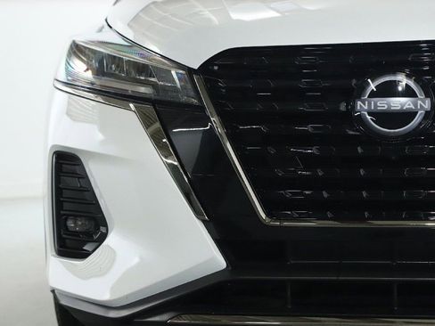 Certified 2023 Nissan Kicks SR image 8