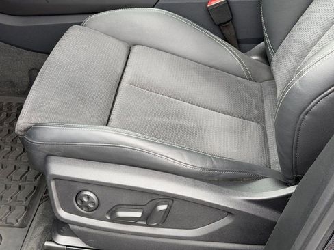 Certified 2024 Audi Q5 e Prestige w/ Prestige Package image 23