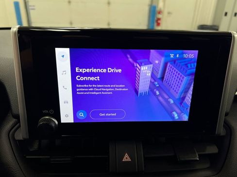 Used 2024 Toyota RAV4 XLE FWD image 15