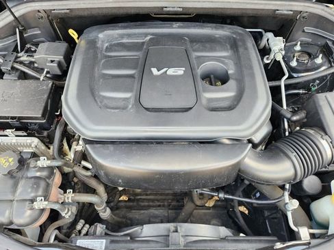 Certified 2018 Jeep Grand Cherokee Limited AWD/4WD image 30