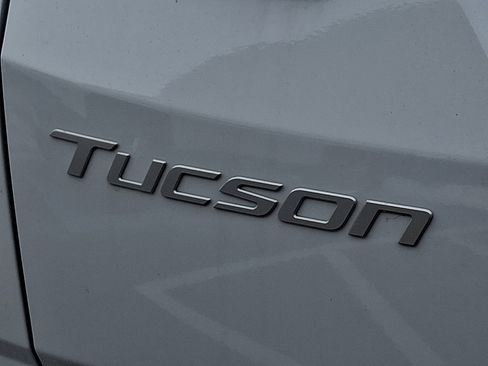 New 2026 Hyundai Tucson SE image 11