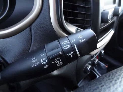 Used 2017 Jeep Cherokee Sport image 15