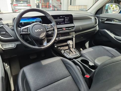 Certified 2024 Kia Seltos EX AWD/4WD image 11