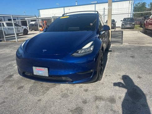 Used 2021 Tesla Model Y Long Range AWD/4WD image 3