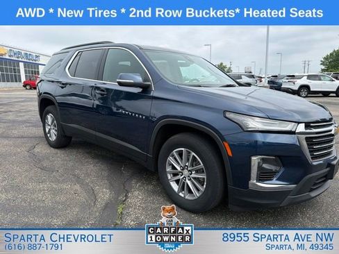 Used 2023 Chevrolet Traverse LT w/ Rear Camera Mirror Package AWD/4WD image 1