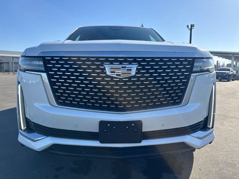 Used 2023 Cadillac Escalade ESV Premium Luxury w/ Performance Package AWD/4WD image 6