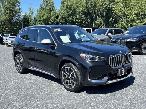 Certified 2023 BMW X1 xDrive28i w/ Premium Package image 3