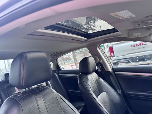 Used 2016 Honda Civic Touring image 8