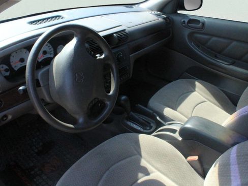 Used 2002 Dodge Stratus SE image 7