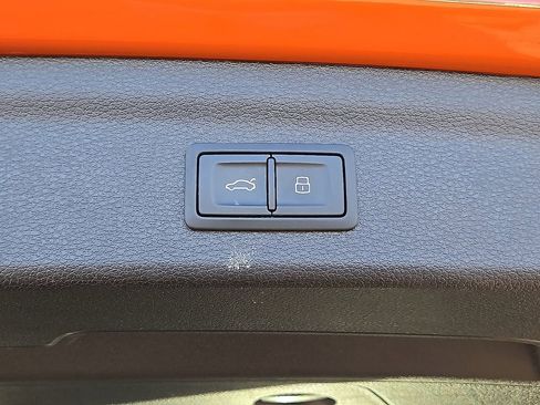 Used 2023 Audi Q3 2.0T Premium image 16