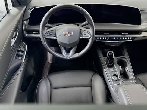 Used 2025 Cadillac XT4 Premium Luxury image 21