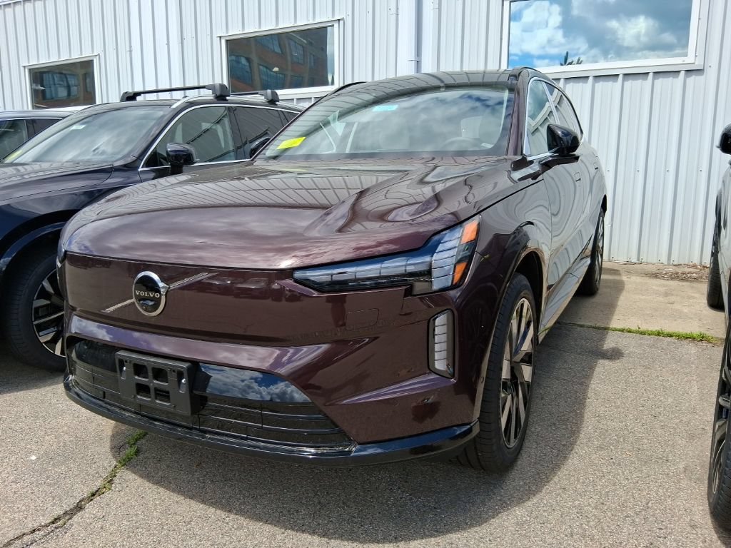 New 2026 Volvo EX90 Plus AWD/4WD image 3