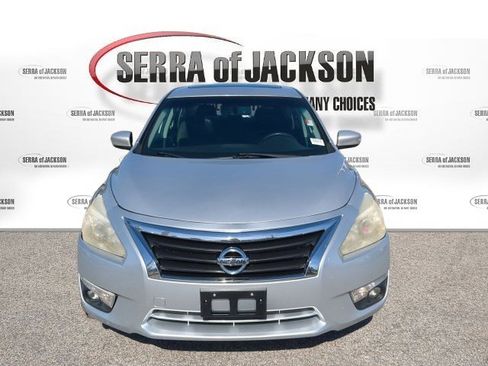 Used 2014 Nissan Altima 2.5 SL w/ Moonroof Package image 3