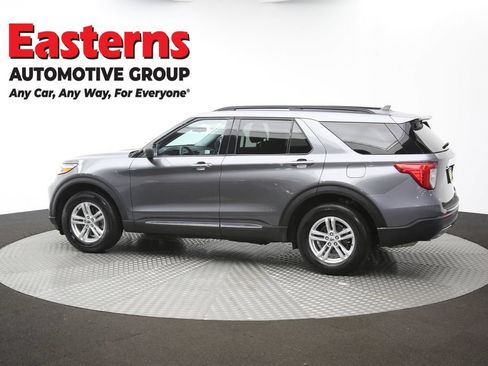 Used 2023 Ford Explorer XLT w/ Equipment Group 202A AWD/4WD image 61