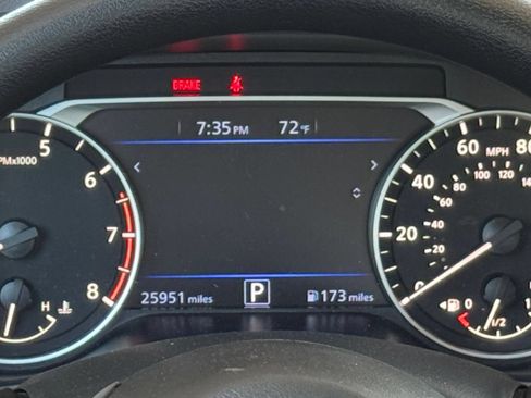 Used 2025 Nissan Altima 2.5 SV FWD image 36