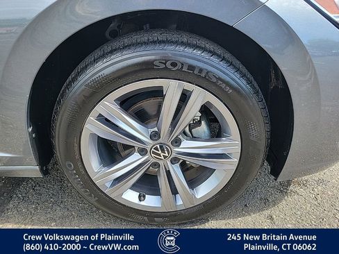 Certified 2024 Volkswagen Jetta SE FWD image 20