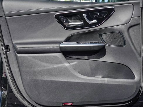 Certified 2025 Mercedes-Benz GLC 300 image 20