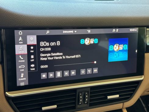 Used 2019 Porsche Cayenne AWD/4WD image 15
