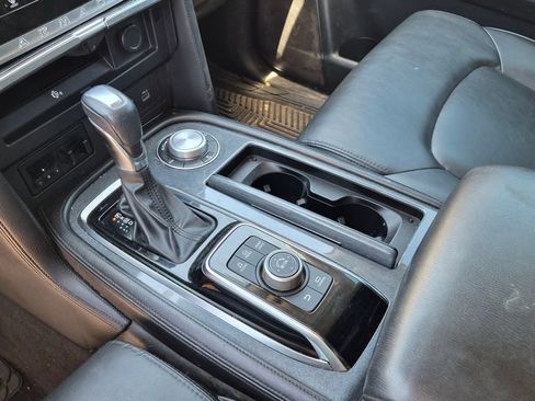 Used 2021 Nissan Armada SV AWD/4WD image 12