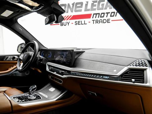 Used 2025 BMW ALPINA XB7 AWD/4WD image 16