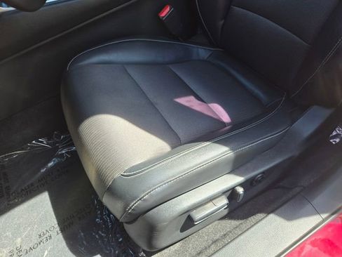 Used 2018 Honda Accord Sport image 10