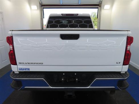 Used 2024 Chevrolet Silverado 2500 LT AWD/4WD image 11