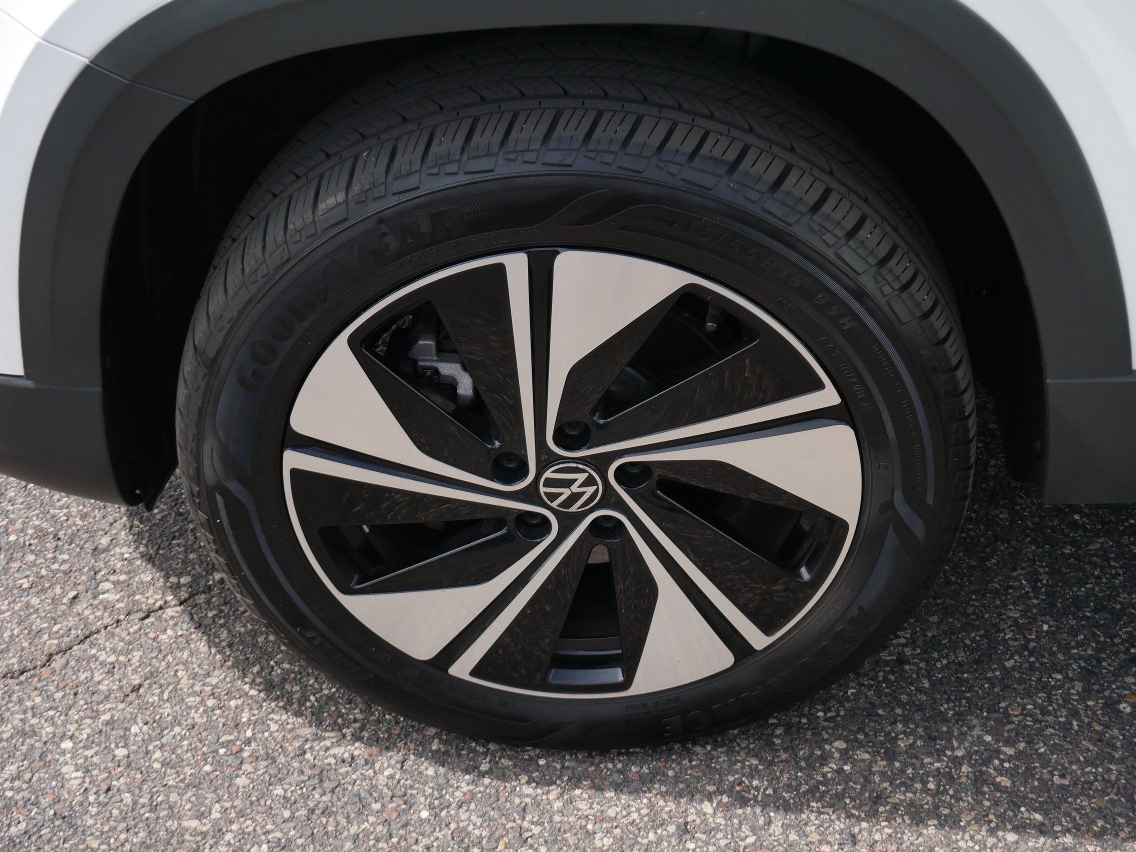Certified 2023 Volkswagen Taos SE AWD/4WD image 15