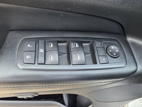 Used 2014 Jeep Grand Cherokee Limited w/ Trailer Tow Group IV AWD/4WD image 15