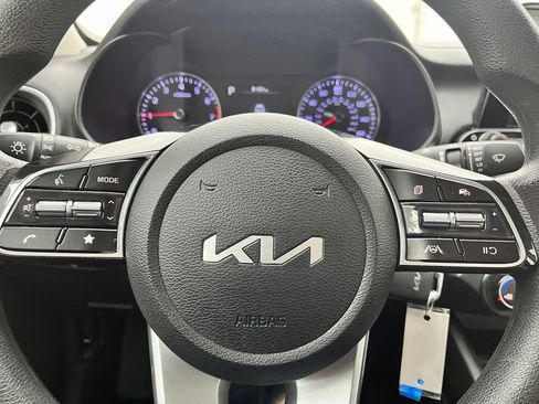 Used 2023 Kia Forte LXS w/ LXS Technology Package FWD image 21