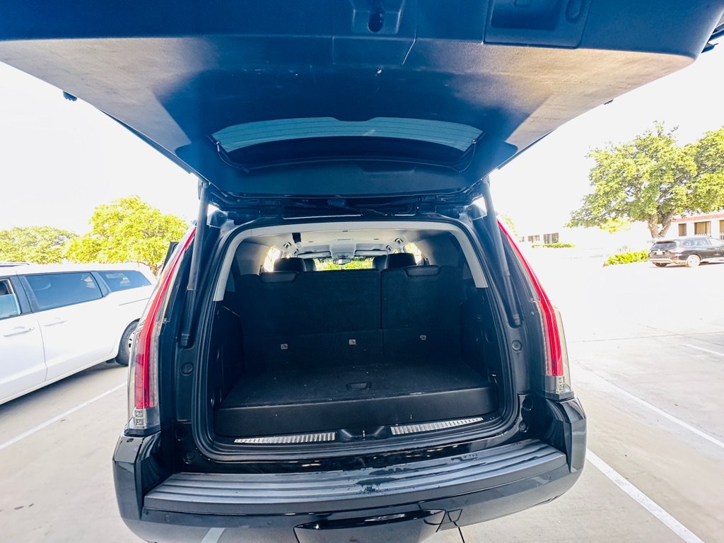 Used 2018 Cadillac Escalade 4WD image 22