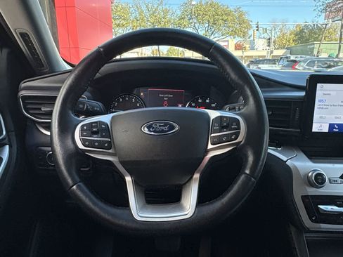 Used 2022 Ford Explorer XLT w/ Equipment Group 202A image 14