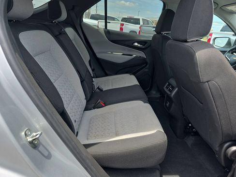 Used 2022 Chevrolet Equinox LT w/ Driver Convenience Package FWD image 14