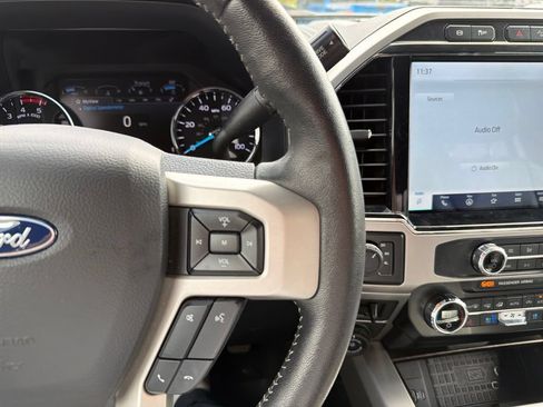 Used 2022 Ford F350 Lariat w/ Black Appearance Package AWD/4WD image 6